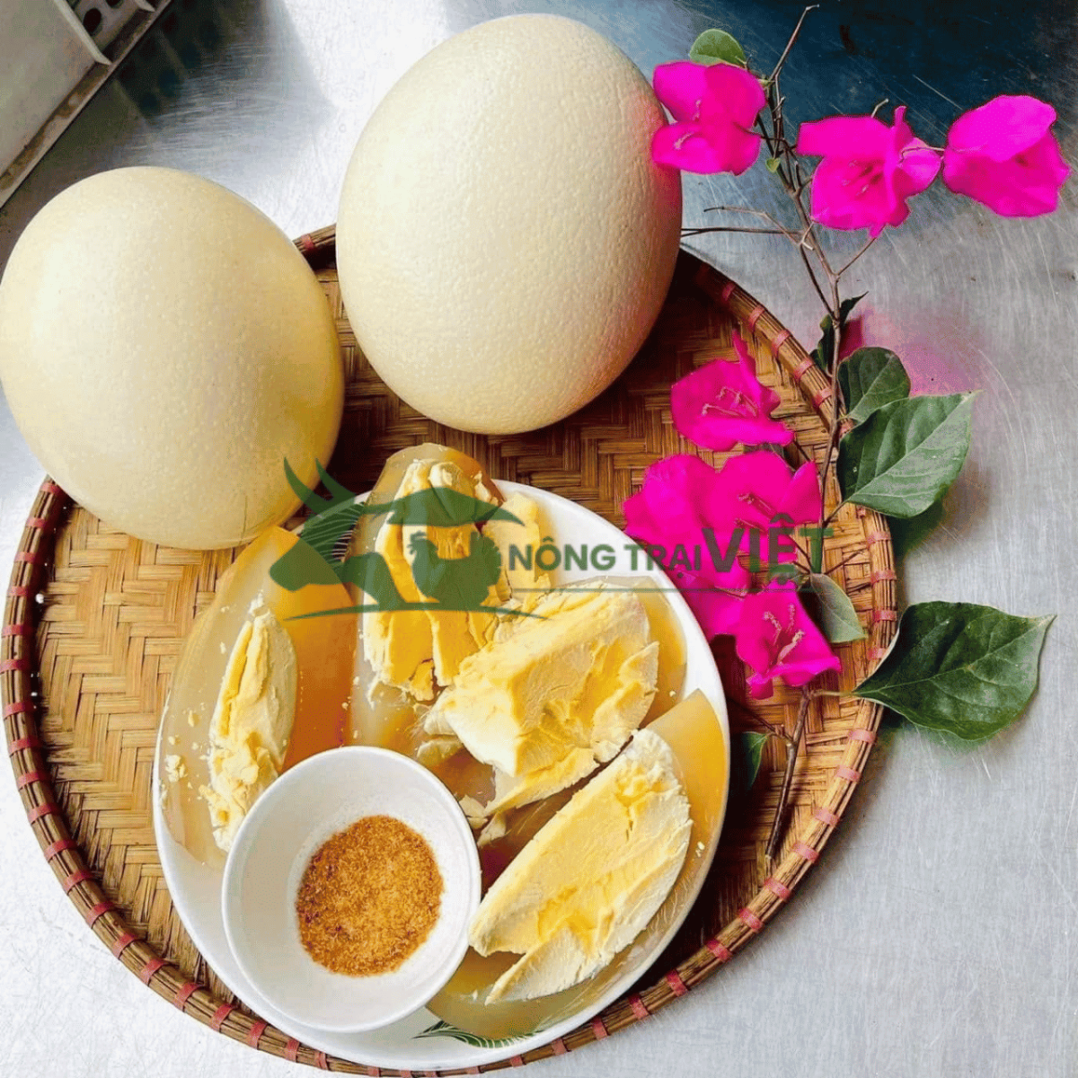 Chế biến trứng đà điểu thành món ăn