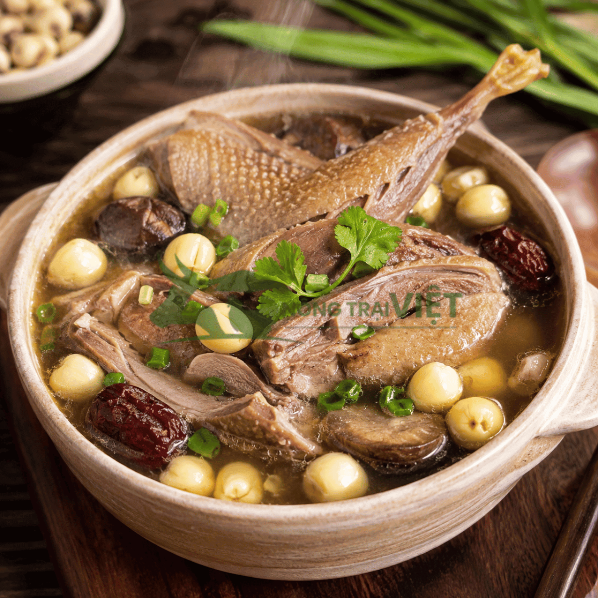 Chim trĩ hầm hạt sen cho bữa cơm cuối tuần